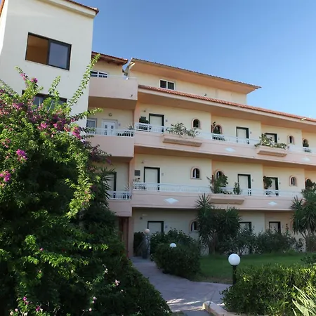 Lyristis Dinos Studios & Apartments-3